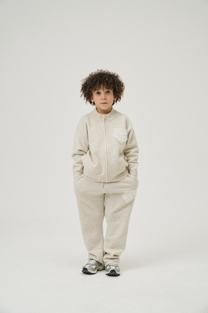 KIDS MONOGRAM EMBLEM FLUFFY KNIT JOGGERS - BEIGE