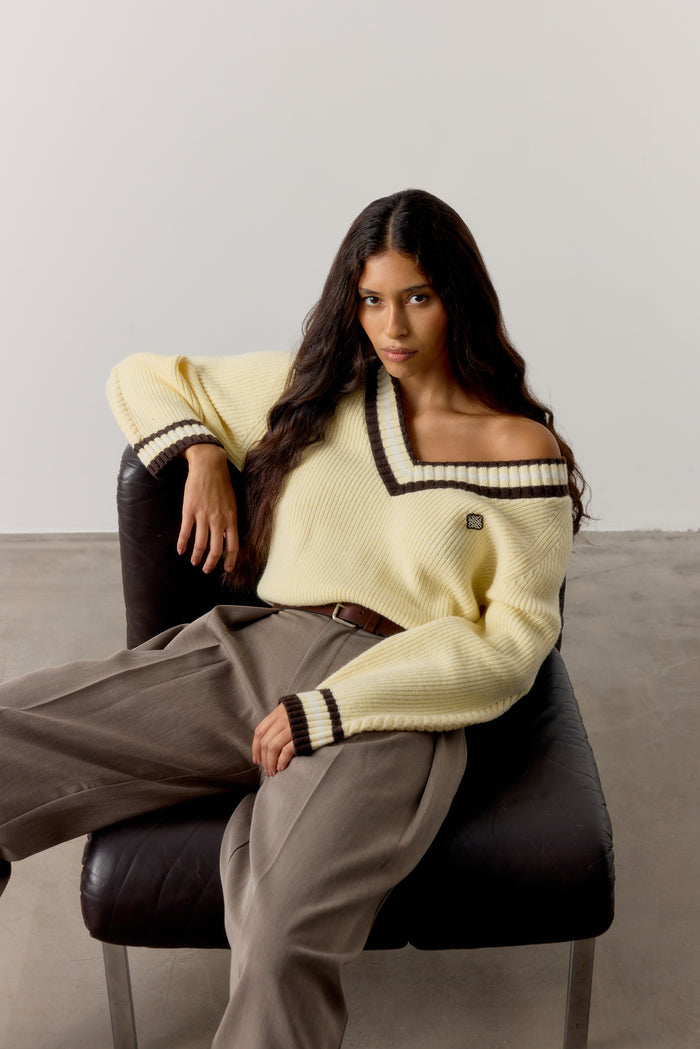 KNIT CONTRAST STRIPE V NECK CRICKET JUMPER - BUTTERMILK