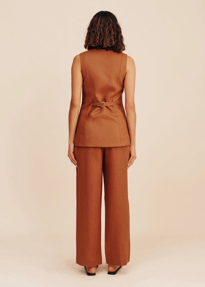 Lorenzo High Neck Vest (Chestnut)