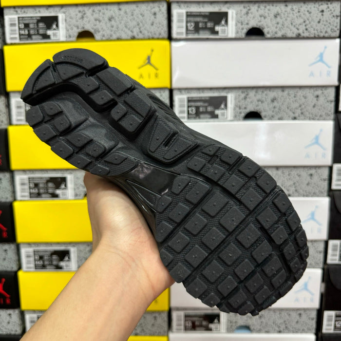 Nike Vomero 5 Triple Black