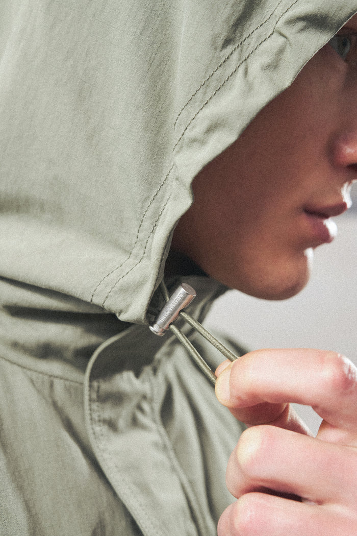 RIPSTOP WINDBREAKER - LIGHT KHAKI