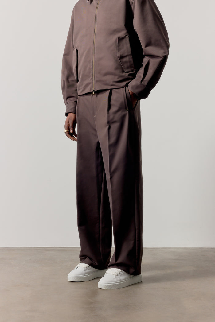 RIVET DETAIL TROUSERS - BROWN