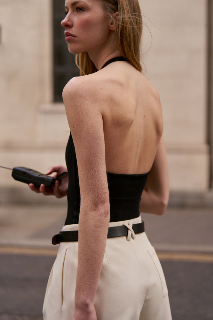 SCOOP NECK BODYSUIT - BLACK