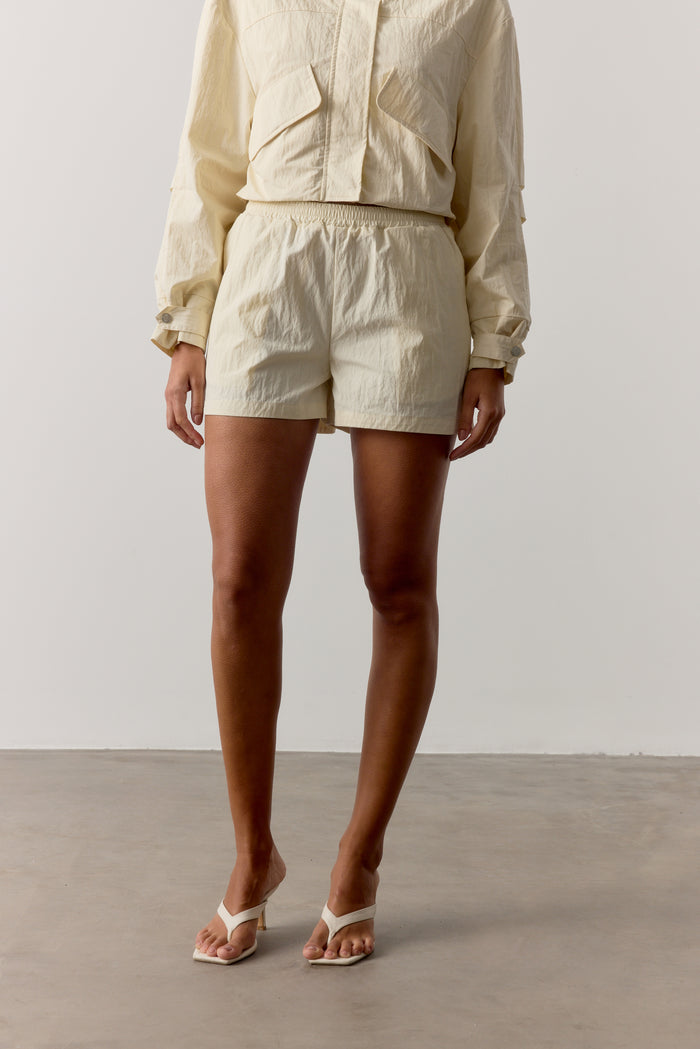 SHELL ELASTICATED SHORTS - ECRU
