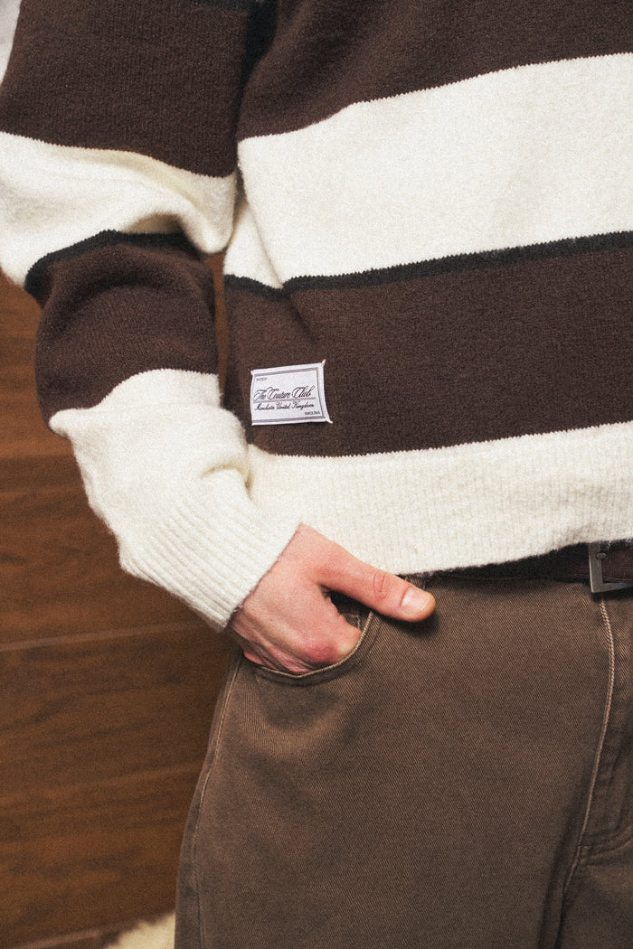 STRIPE CONTRAST COLLAR KNIT CREW - OFF WHITE